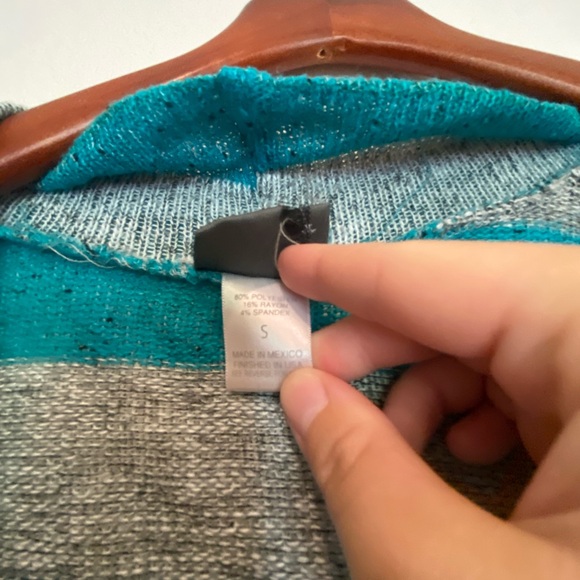 Women’s Teal And White Dots Top Small - Picture 3 of 6